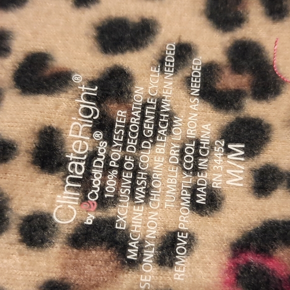 Cuddl duds top for girls, size M, brown animal print with pink stitching. - Picture 2 of 2